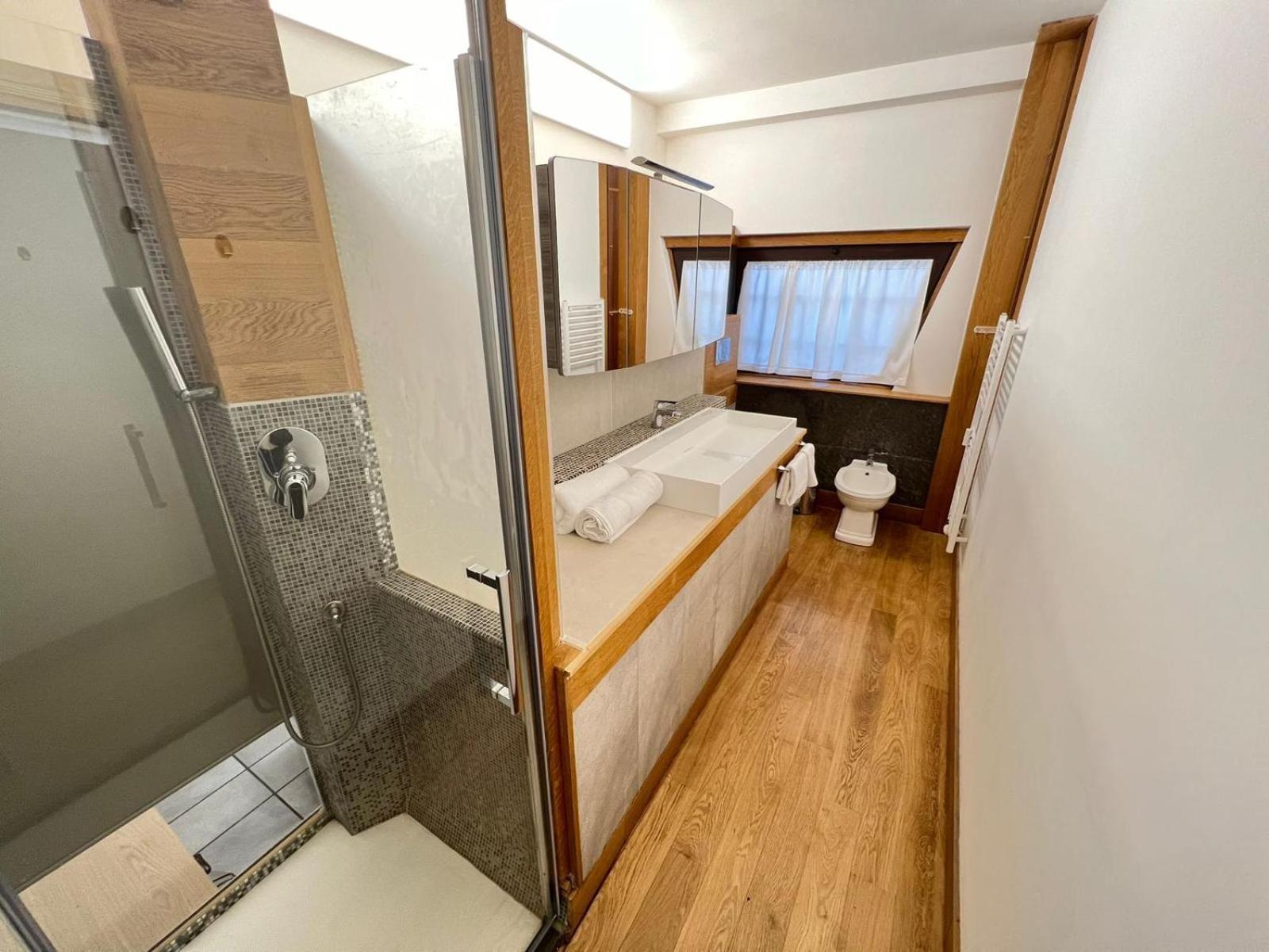 "R&P Apartment", Short Term Stay, Elegant Design, Bisceglie Metro Station, Easy For San Siro And Fiera Milano, Free Parking Eksteriør billede
