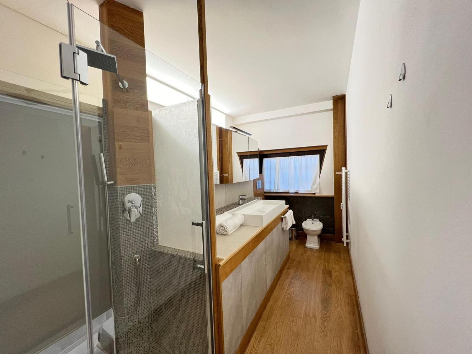 "R&P Apartment", Short Term Stay, Elegant Design, Bisceglie Metro Station, Easy For San Siro And Fiera Milano, Free Parking Eksteriør billede